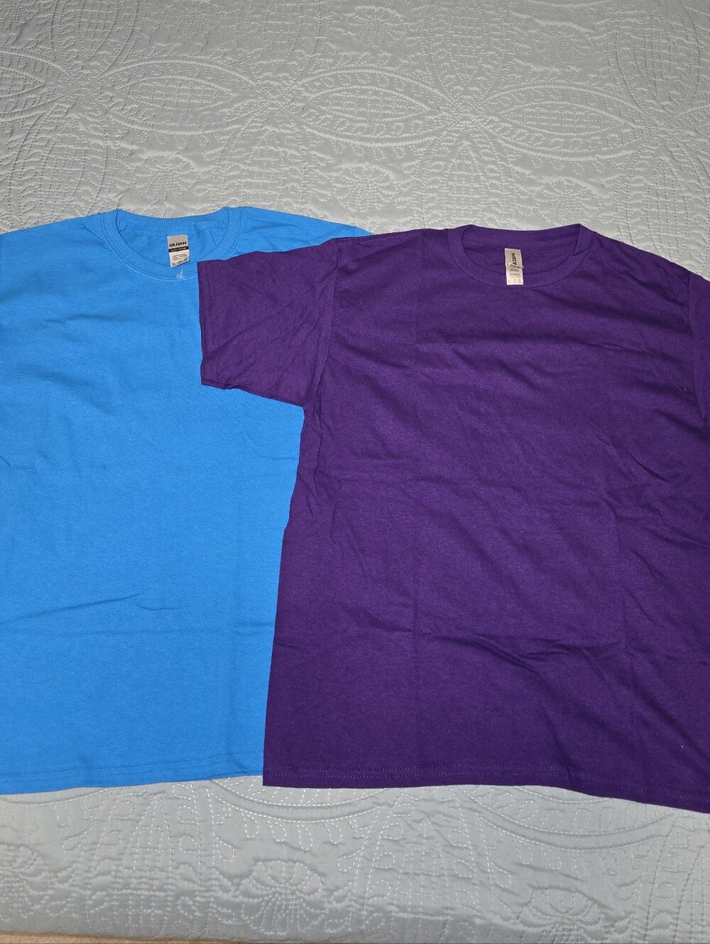 Gildan Boy's XL Crewneck T-Shirt Bundle-2pcs
